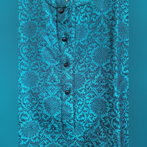 Classy Short Kurta - Picture 3 of 10